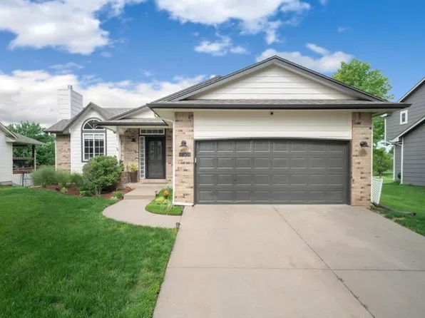 421 S Stoney Point Cir, Wichita, KS 67209