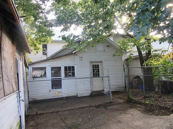 2nd image of 614 W Market St