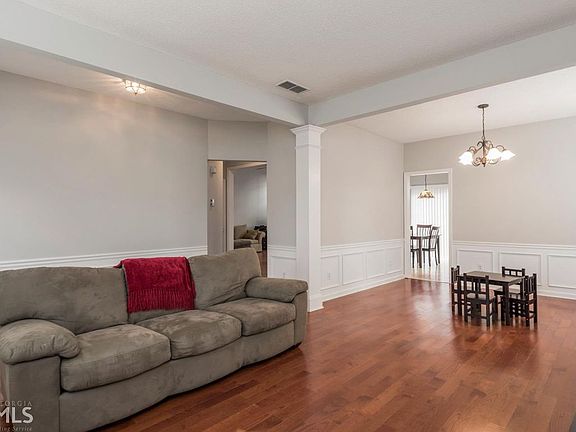 5th image of 3152 Davenport Park Ln