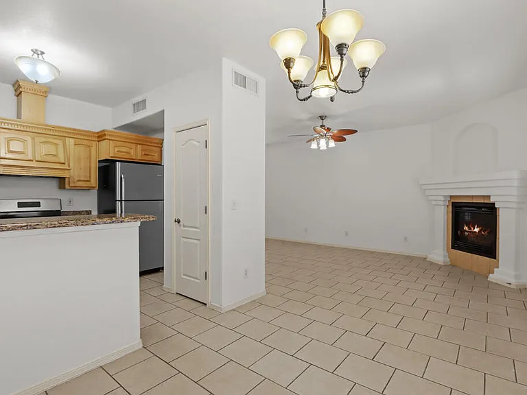 561 Green Village Ct #A — Photo 13