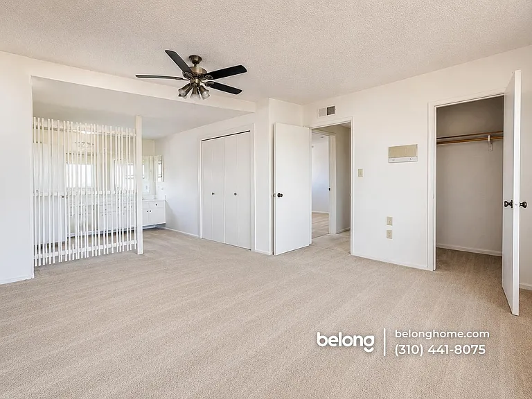 1825 185th Pl — Photo 2