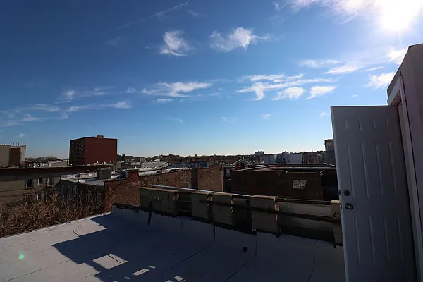 Rented by Nooklyn NYC LLC | media 11