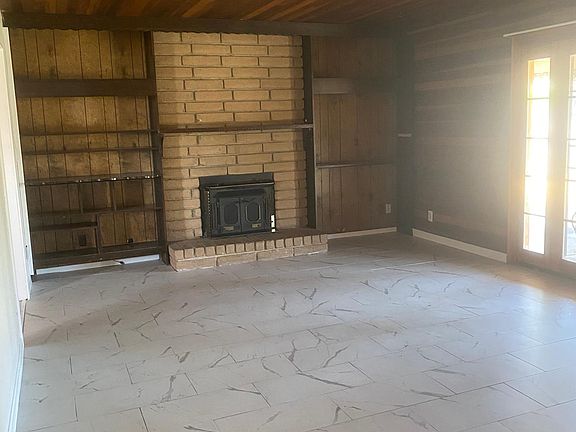 2nd image of 11122 Beverly Dr