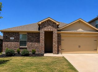 709 Glover Dr, Aubrey, TX 76227
