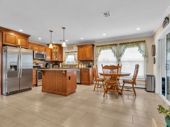 23 Roman Street, Toms River, NJ 08757