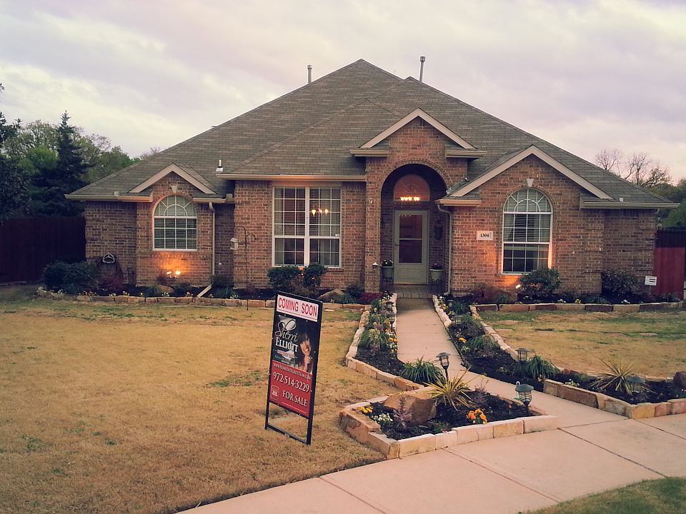 Front View w/ house lights