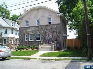 27 Walter Hammond Pl, Waldwick, NJ 07463