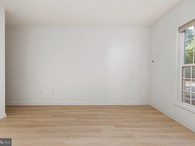 2536 Logan Wood Dr — Photo 13