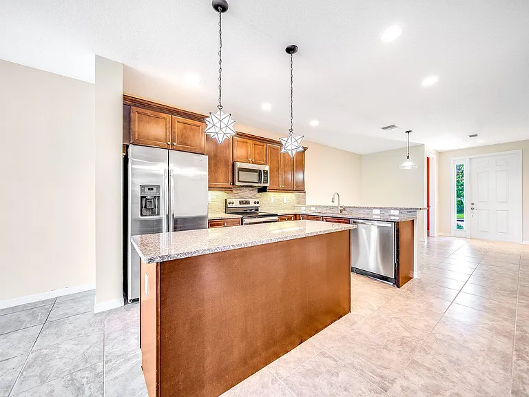4543 Tara Cove Way — Photo 8