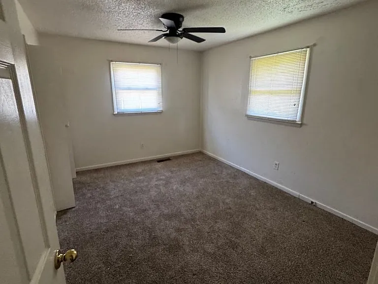 585 Winter Park Dr — Photo 14