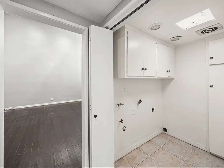 223 S Altura Rd — Photo 14