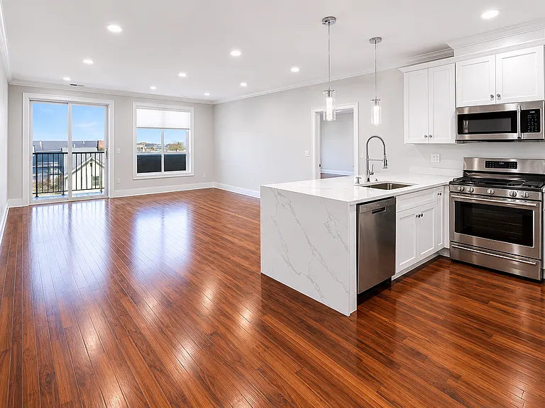 87 Medford St #309 — Photo 11