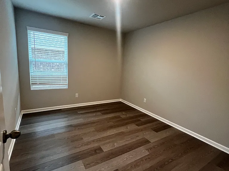 SW 41st Pl — Photo 13