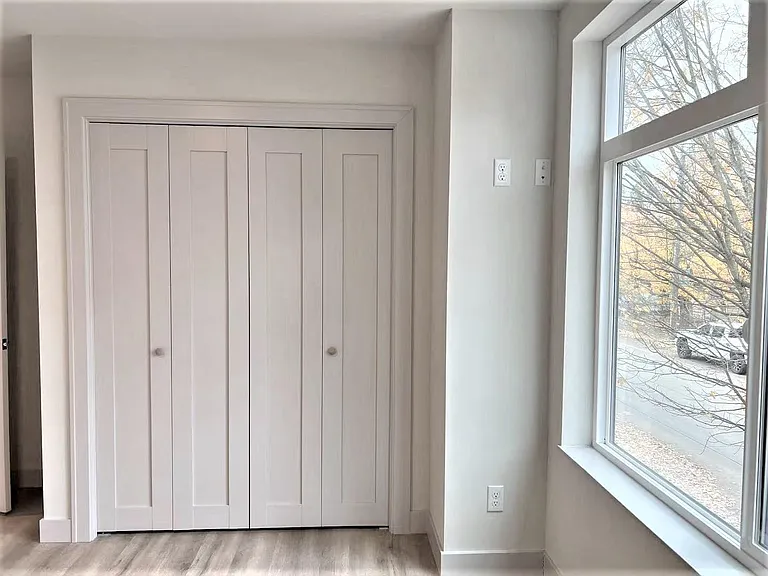 1027 S Cloverdale St #A — Photo 7