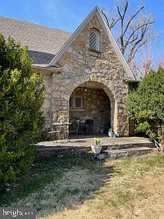 3rd image of 540 Mount Salem Ave