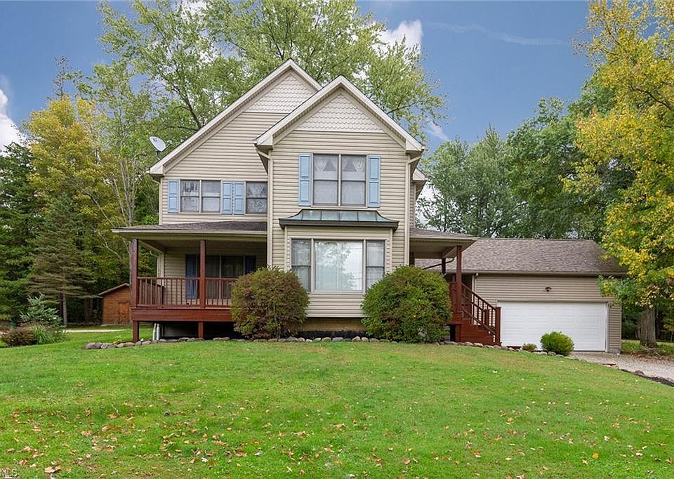 1st image of 38 Paw Paw Lake Dr