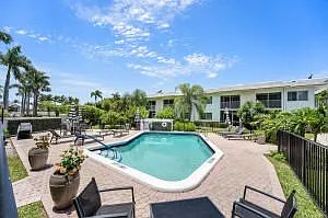 2 bed, 2.0 bath, 931 sqft, $2,550 — Photo 3