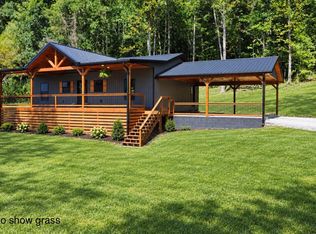 7070 Red Lick Rd, Irvine, KY 40336