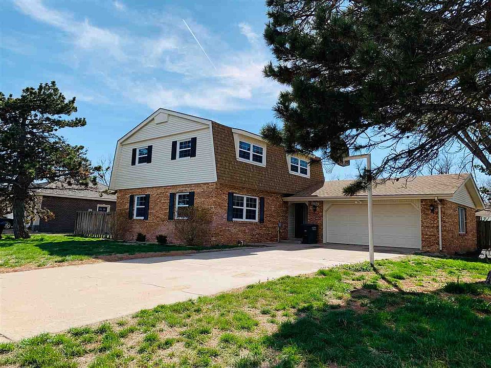 1st image of 2107 E Carousel Dr
