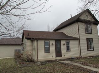 409 N Walnut Ave, Forreston, IL 61030