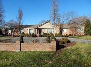 403 Sherwood Dr, Hopkinsville, KY 42240