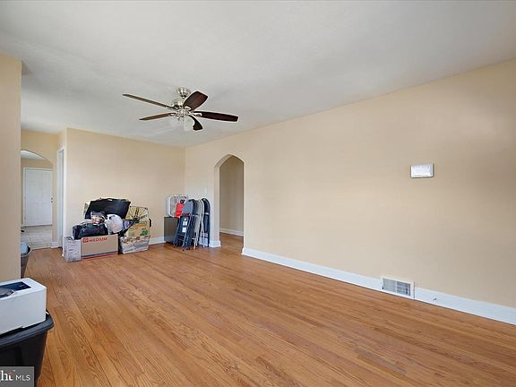 5th image of 1700 Arcadia Ave