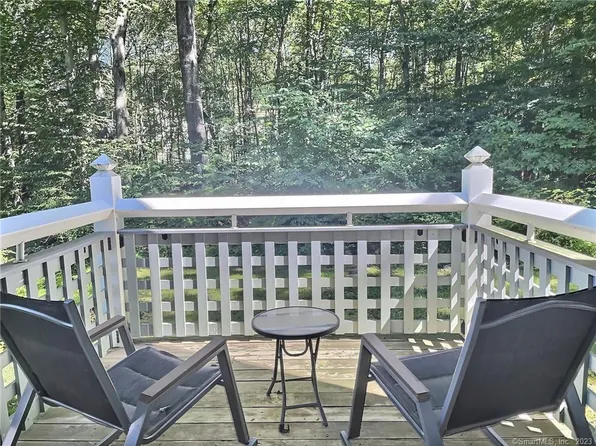 512 Old Pond Lane #512, Norwich, CT 06360