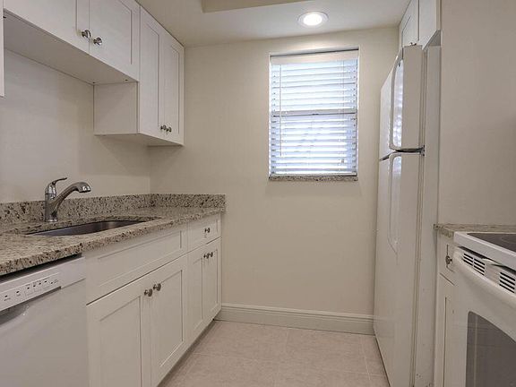 2nd image of 640 NE 6th Court