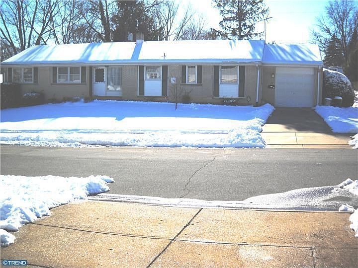 1st image of 14 Wheatfield Dr