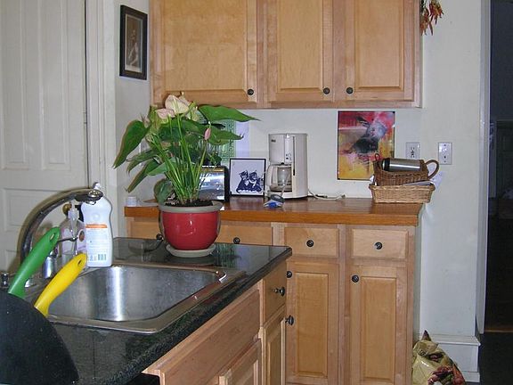 3rd image of 223 Buckingham Pl #1