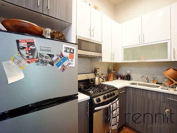 5th image of 914 Hart St #2B