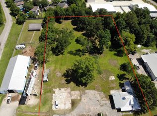 819 E Main St, Tomball, TX 77375