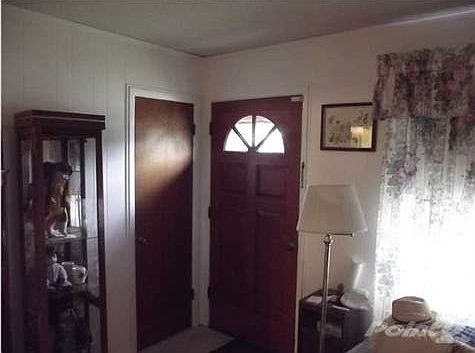 5th image of 3125 Newton Dr