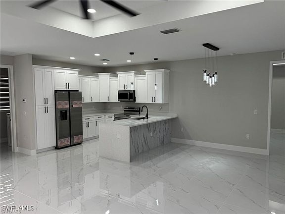4th image of 103 Terry Ave N