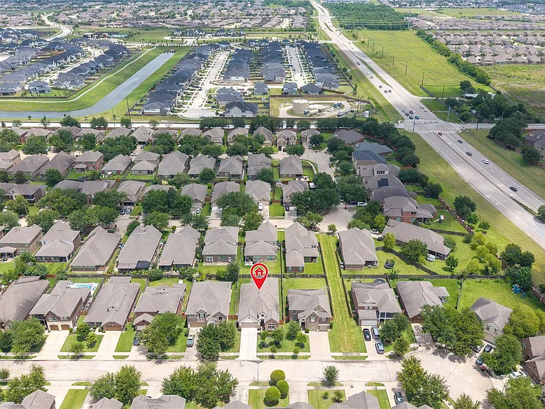 17314 Aldenwilds Ln — Photo 37