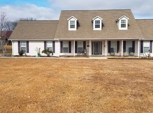 2074 Williams Creek Rd, Oneida, TN 37841
