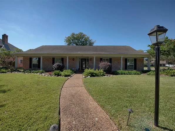 18502 Vinland Dr, Houston, TX 77058