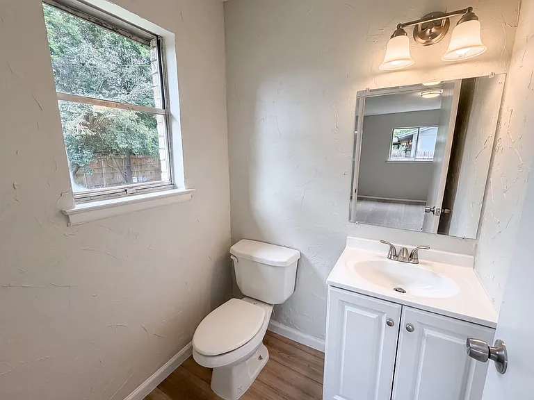 5701 Hanson Dr — Photo 6