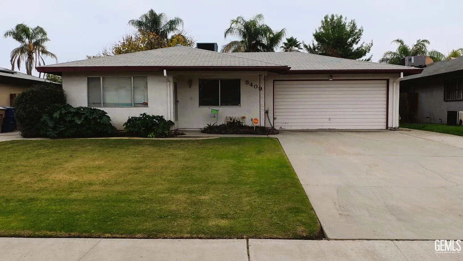 5409 Appletree Ln photo 1