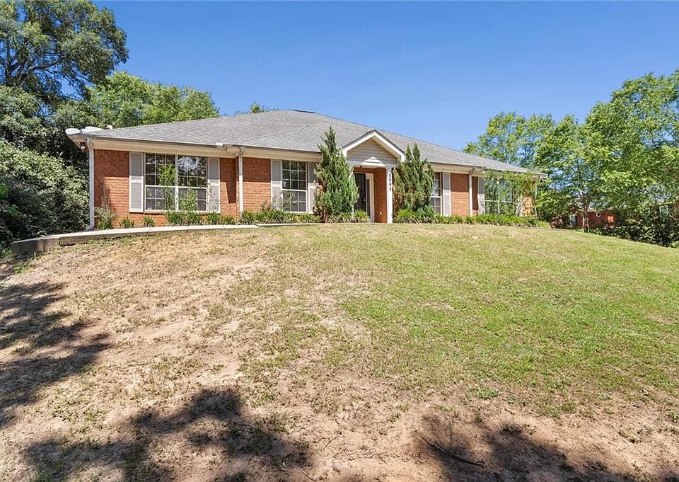 1st image of 8992 Celeste Oaks Ct N