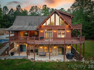 16 Saratoga Dr, Nebo, NC 28761