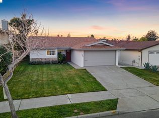 305 Sand Beach Rd, Alameda, CA 94501