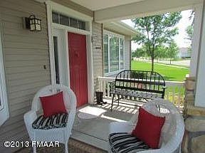 3rd image of 702 Lakeridge Dr