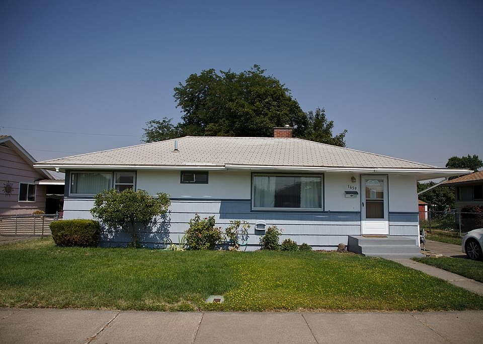1st image of 1659 Cambridge Dr