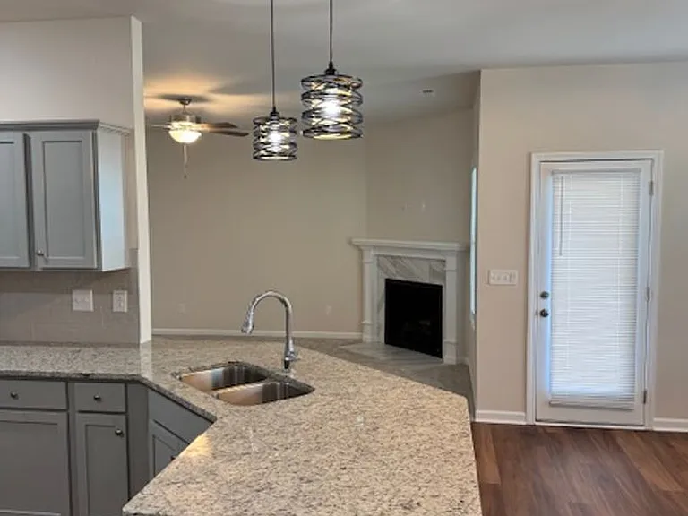 111 Kendall Farms Dr — Photo 5