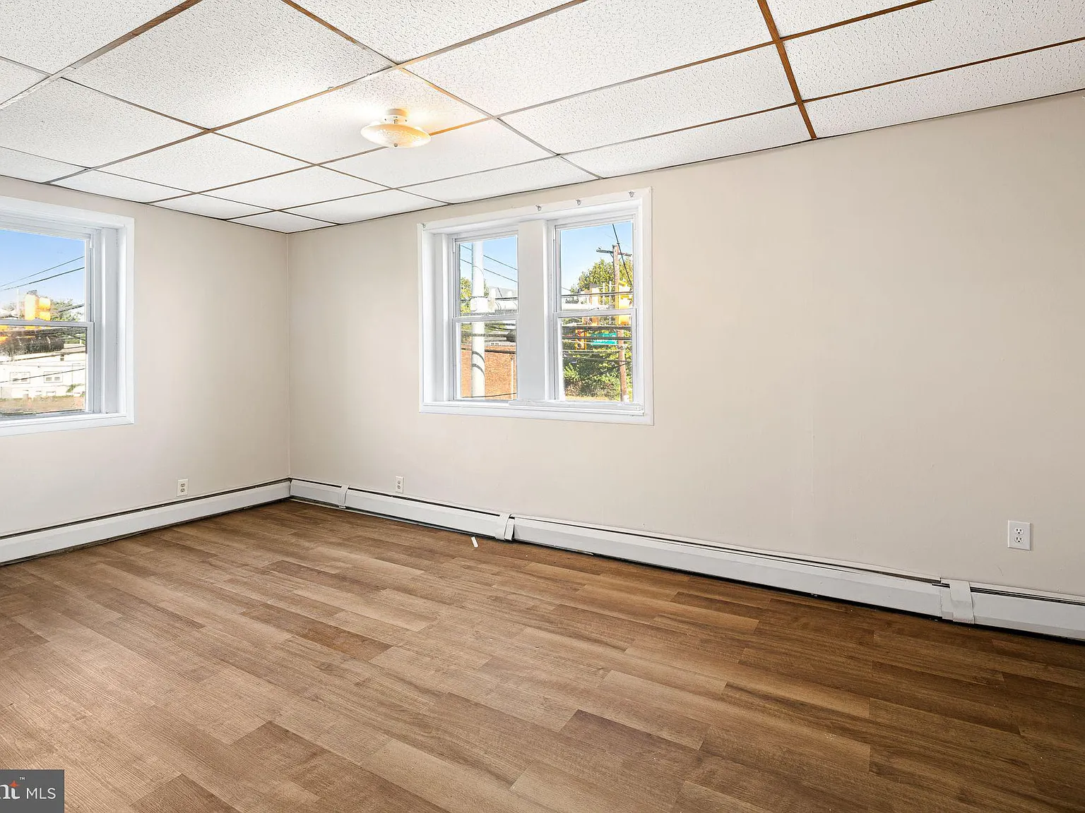 3 bed, $1,900 — Photo 4