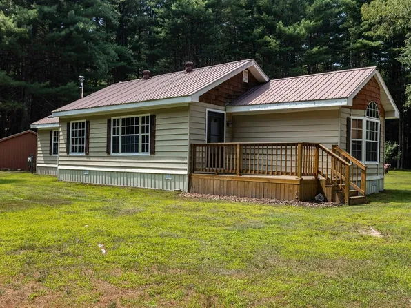 1121 County Route 17, Bernhards Bay, NY 13028