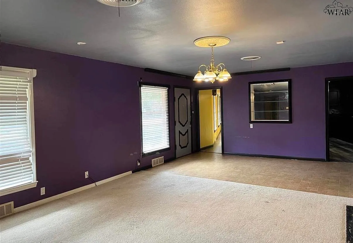 3 bed, 2.0 bath, 2831 sqft, $2,000 — Photo 4