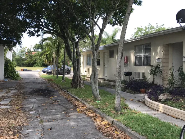 2303 Adams St, Hollywood, FL