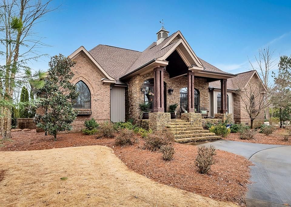 1st image of 125 Dalton Ln